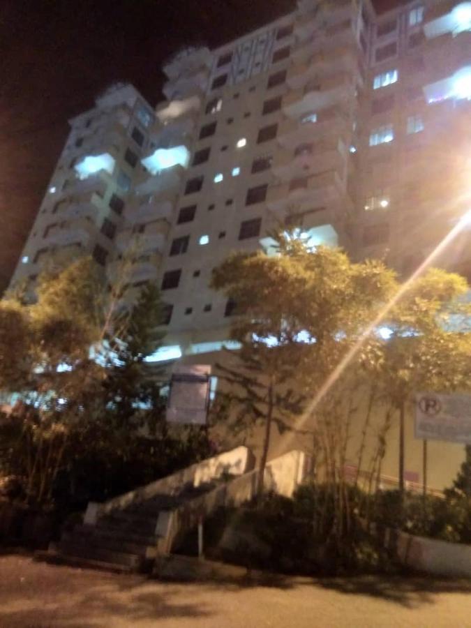 Muslim Homstay@crown Imperial Court